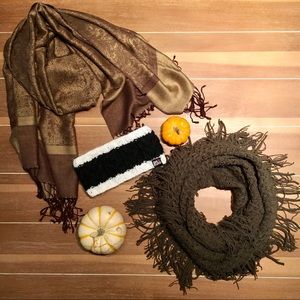 🍁 3 for 1 Bundle of Knit Scarves & Headband 🖤